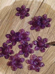 Plastové korálky květ / sukýnka Ø27 mm fialová