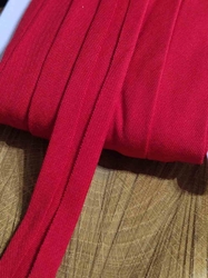 Šikmý proužek bavlněný elastický šíře 20 mm zažehlený červený