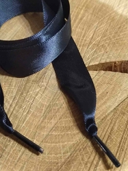 Saténové tkaničky do bot, tenisek a mikin délka 110 cm černá