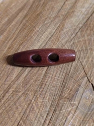 Knoflík dřevěný oliva 12x40 mm červenohnědá