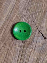 Dřevěný dekorační knoflík 20 mm zelená