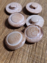 Dřevěný dekorační knoflík 17 mm s krčkem