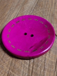 Dřevěný dekorační knoflík průměr 45 mm růžová tmavá